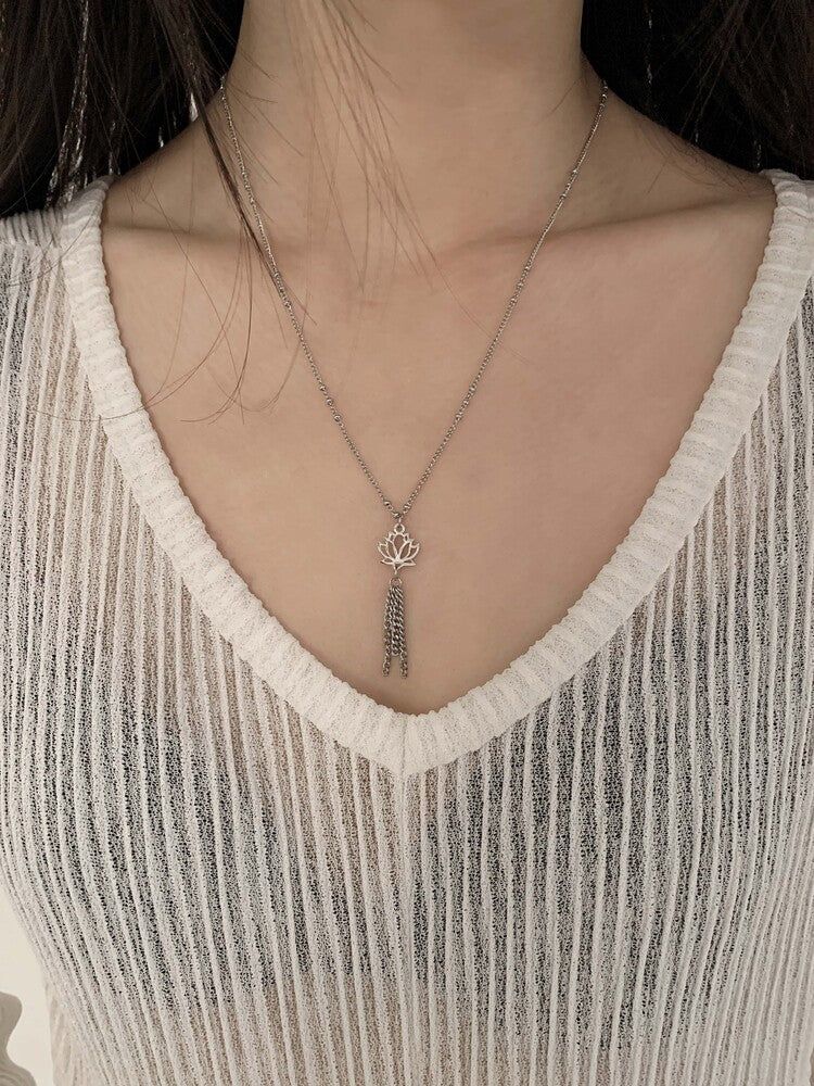 lotus necklace