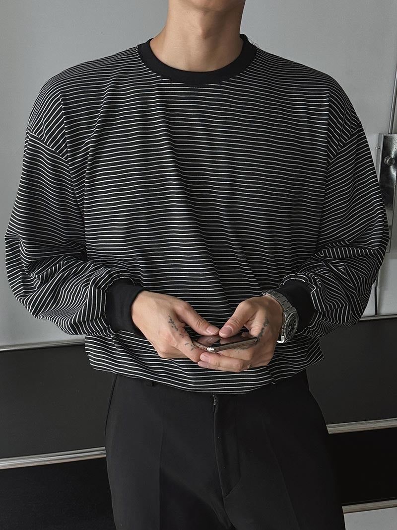 ASCLO（エジュクロ）の「ASCLO Thin Border Slit T Shirt (2color)（Tops）」