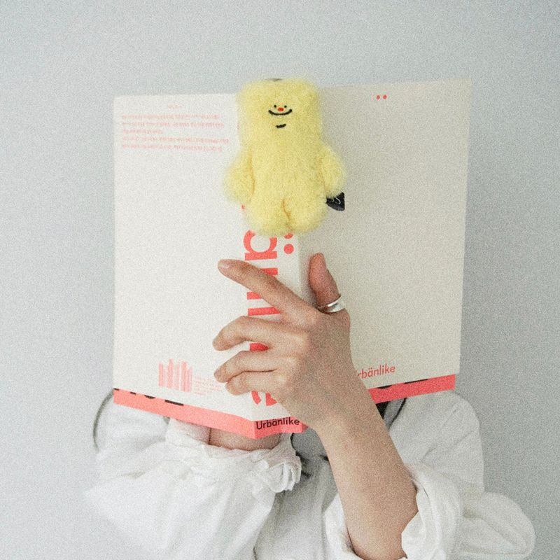 tuteogi yellow doll keyring
