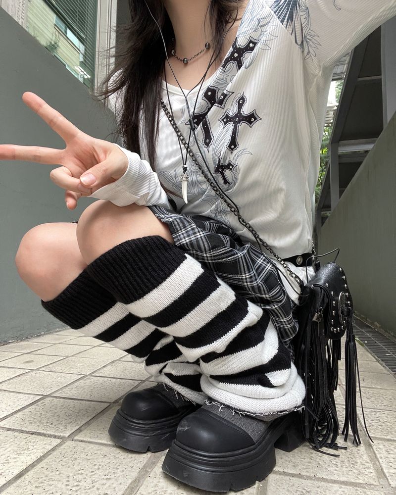 Stripe leg warmer