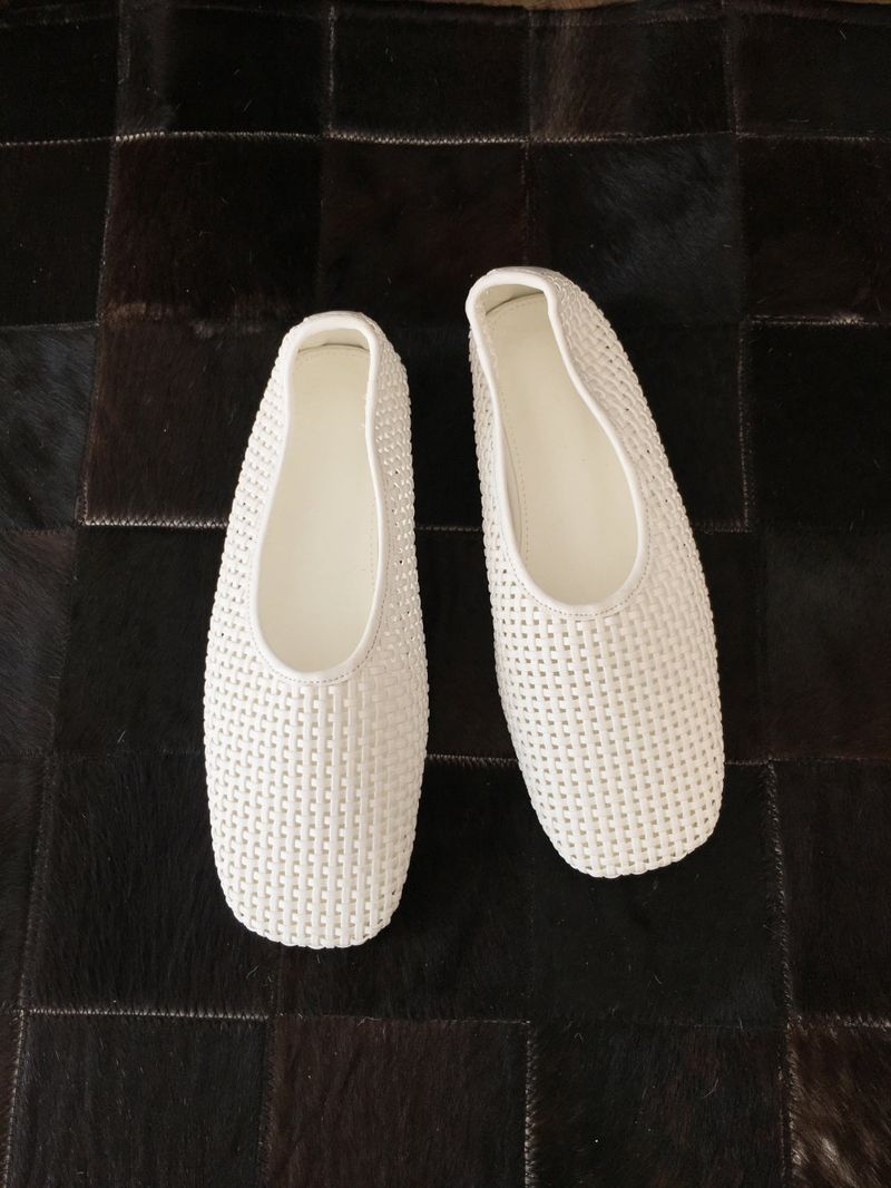Woven square flats 