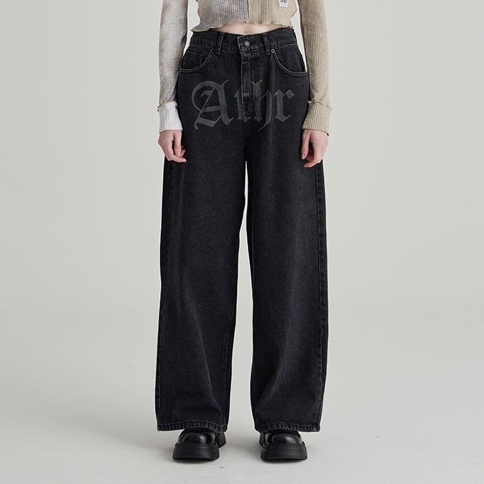 ANDTHEOTHER(アンドジアザー)の「BLACK OVERSIZE ATHR POINT DENIM PANTS(Pants)」