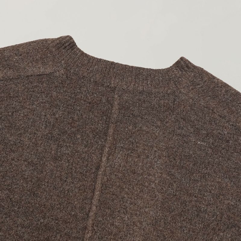 Settle line v-neck knitwear