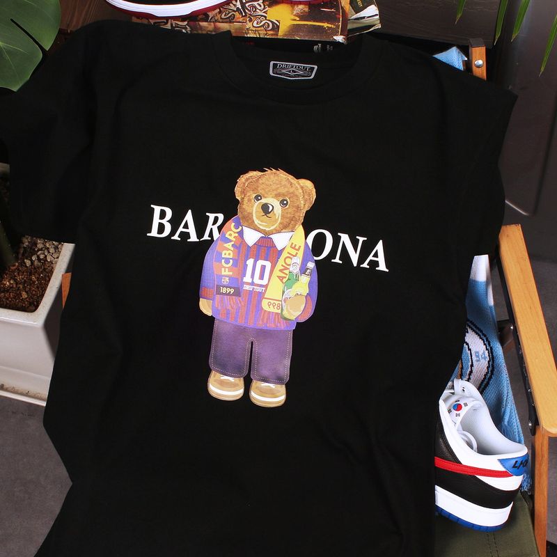 driftout(ドリフトアウト)の「CHU-066 BARCELONA SUPPORTERS BEAR(Tops)」