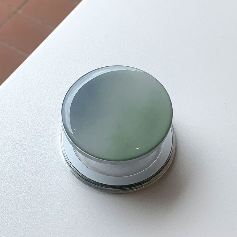 Mint Moment（ミントモーメント）の「[MADE]ミスティオリーブ エポキシ MagSafe対応 スマホグリップ（Smartphone Accessories）」