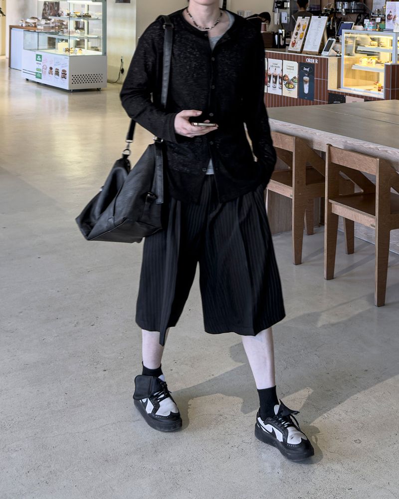 Node Pin Stripe Bermuda Slacks