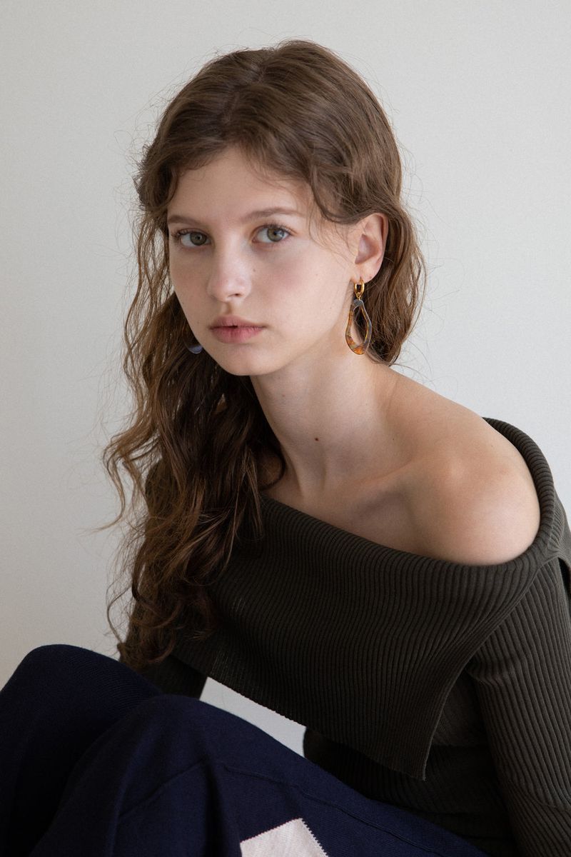 Brown unique shape drop gold earring