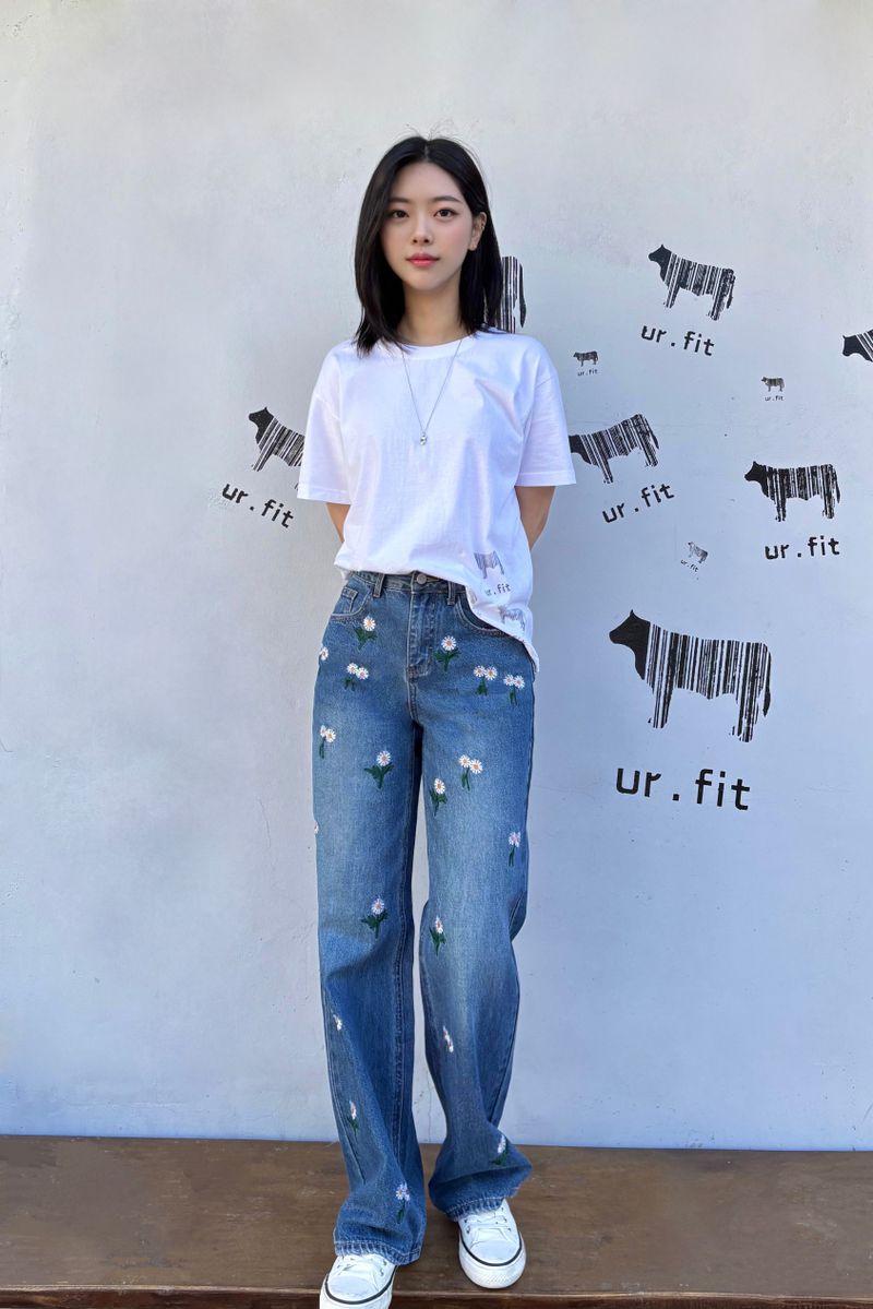 DAISY EMBROIDERED BLUE DENIM PANTS code 25000