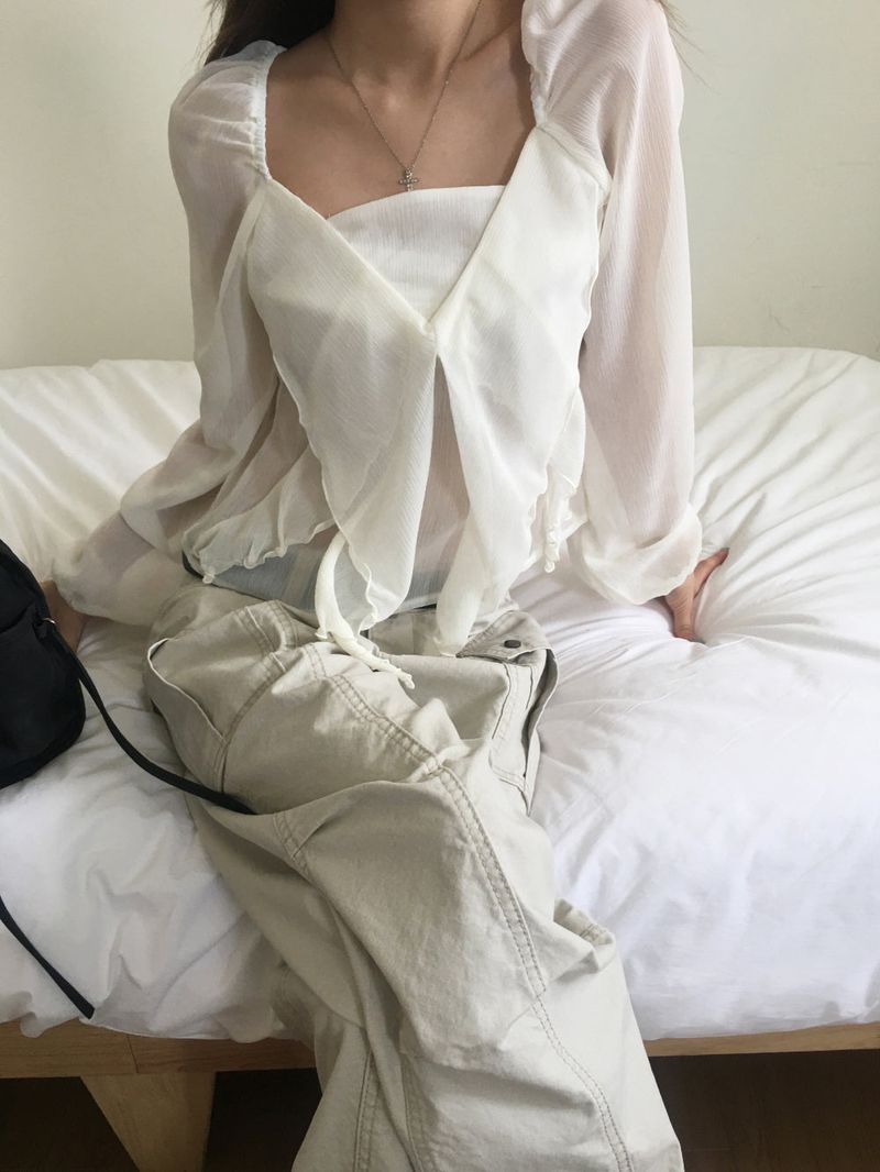 Yeonhwa Blouse