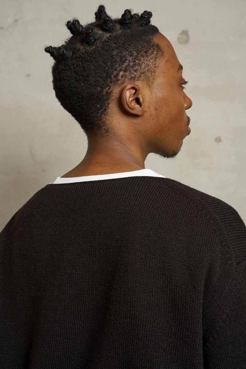 HOLE ROUND KNIT