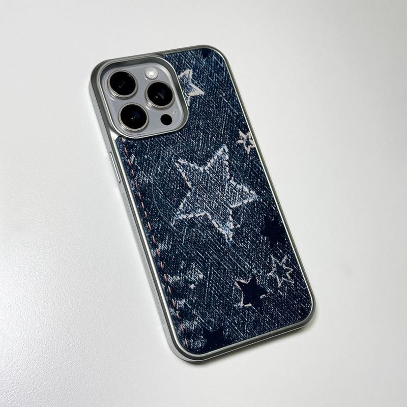 MEMORIESBOUNDARY(メモリーズバウンダリー)の「Faded Denim Stardust Phone Case Dark Indigo (SV_MagSafeGlass)(Smartphone Accessories)」