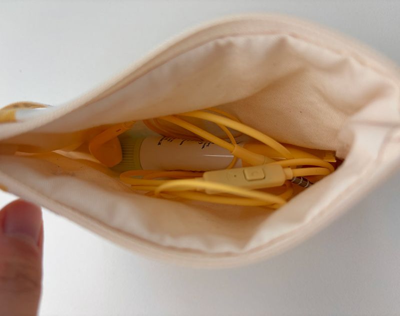 Wide stripe flat pouch - yellow , M size