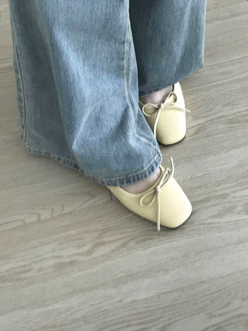 Ribbon flat shoes (2 colors)