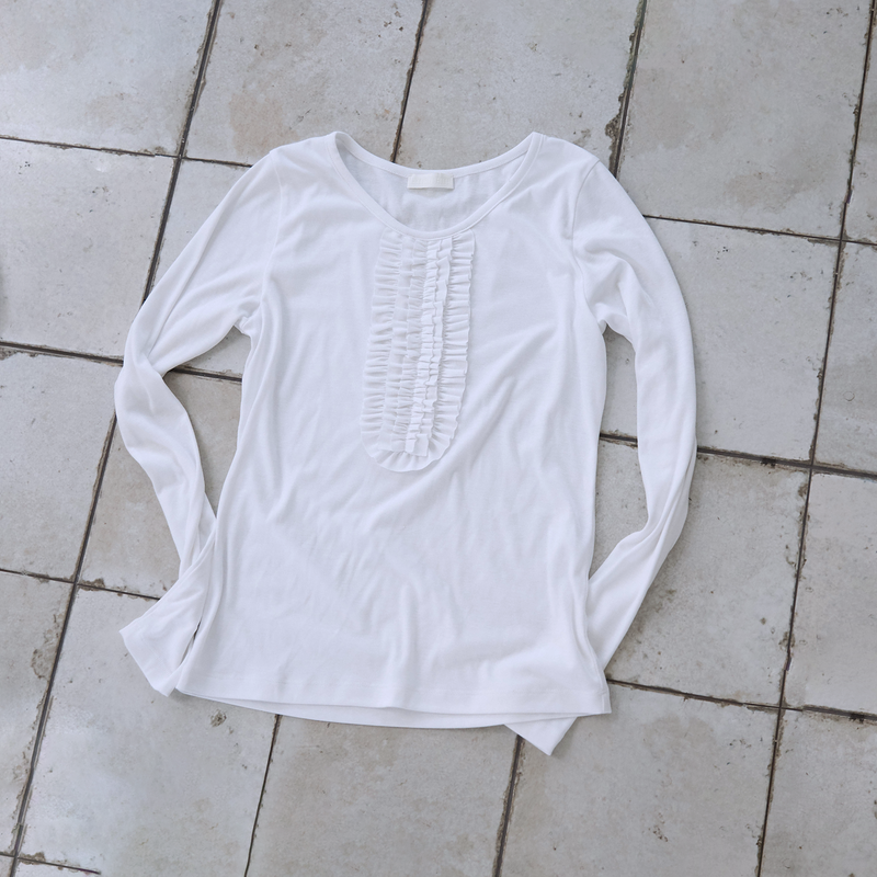 cream u-neck long sleeve_white