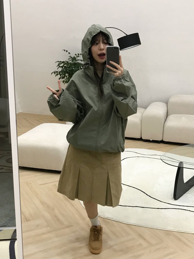 Dixie set up windbreaker