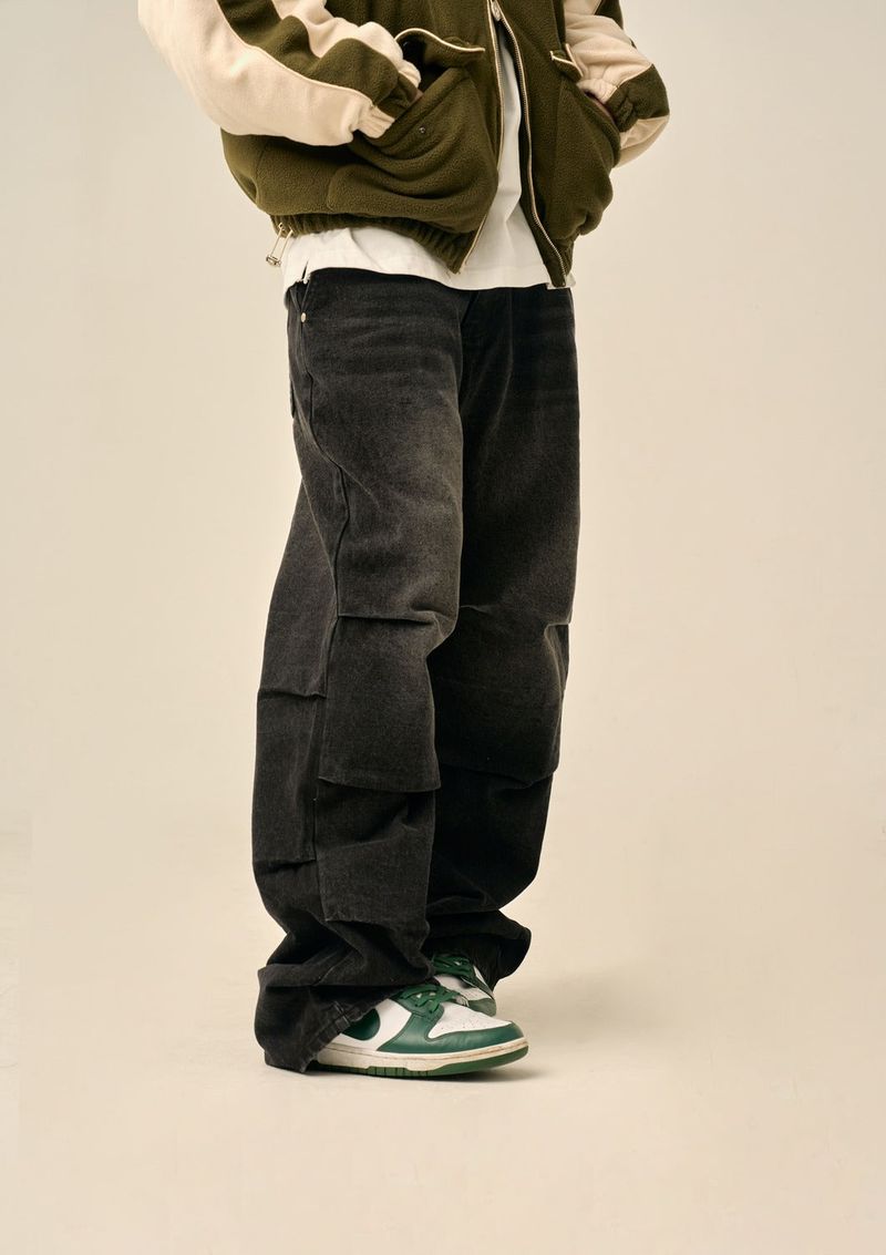 FIVE-PINTUCK WASHED DENIM