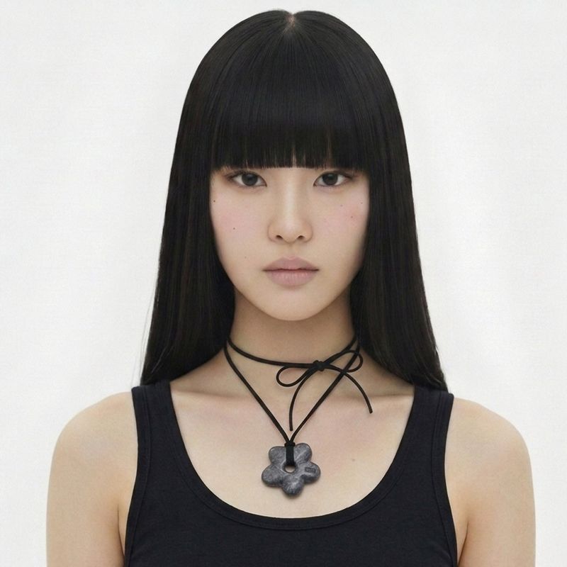 OTHER-worldly（アザーワールドリー）の「アクリルフラワーネックレス [Pearl Black]（アクセサリー）」
