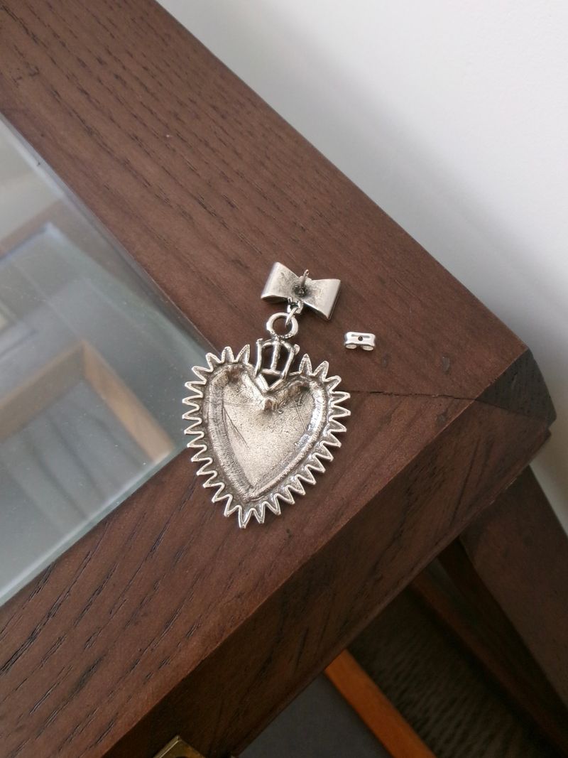 Silver Plated Ribbon Heart Earring