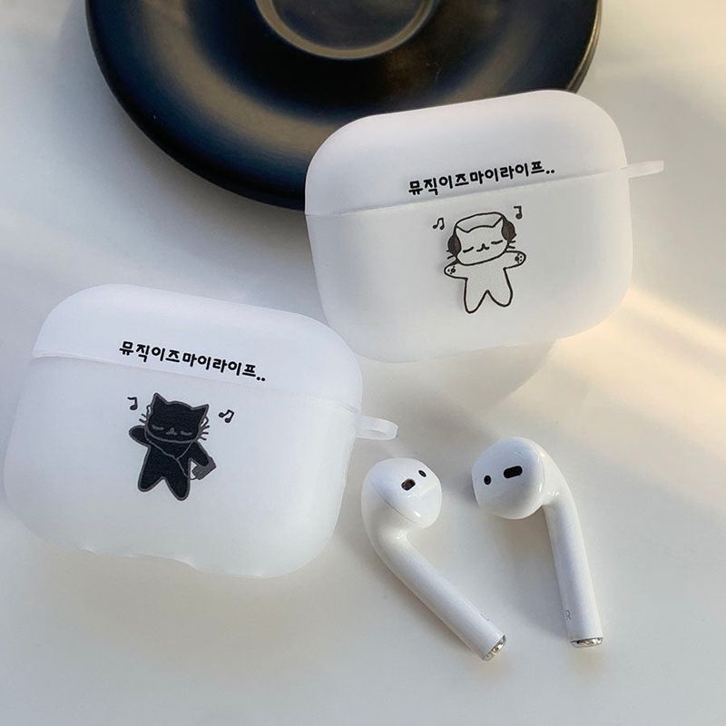 White - Dumchit Dumchit AirPods Case_matt