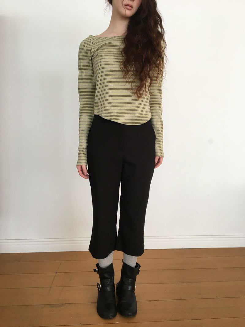 Silhouette Capri Slacks (1color)