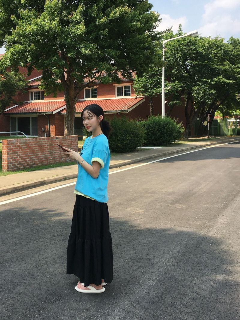 Flora Triple-Ruffle Long Skirt (2 Colors)