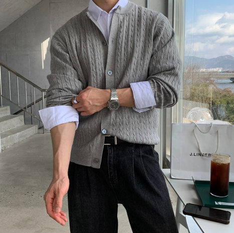 all-day round neck knit cardigan