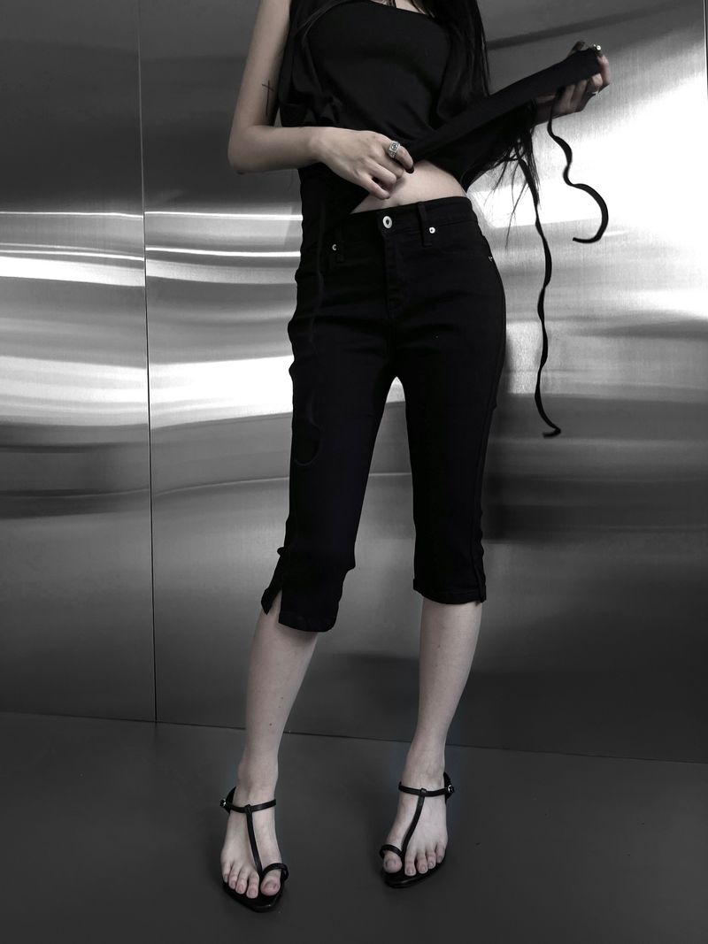 slim fit slit capri denim