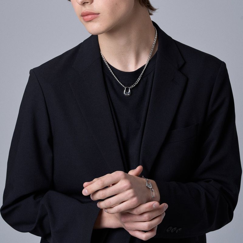 HOBO LOCK CHAIN NECKLACE