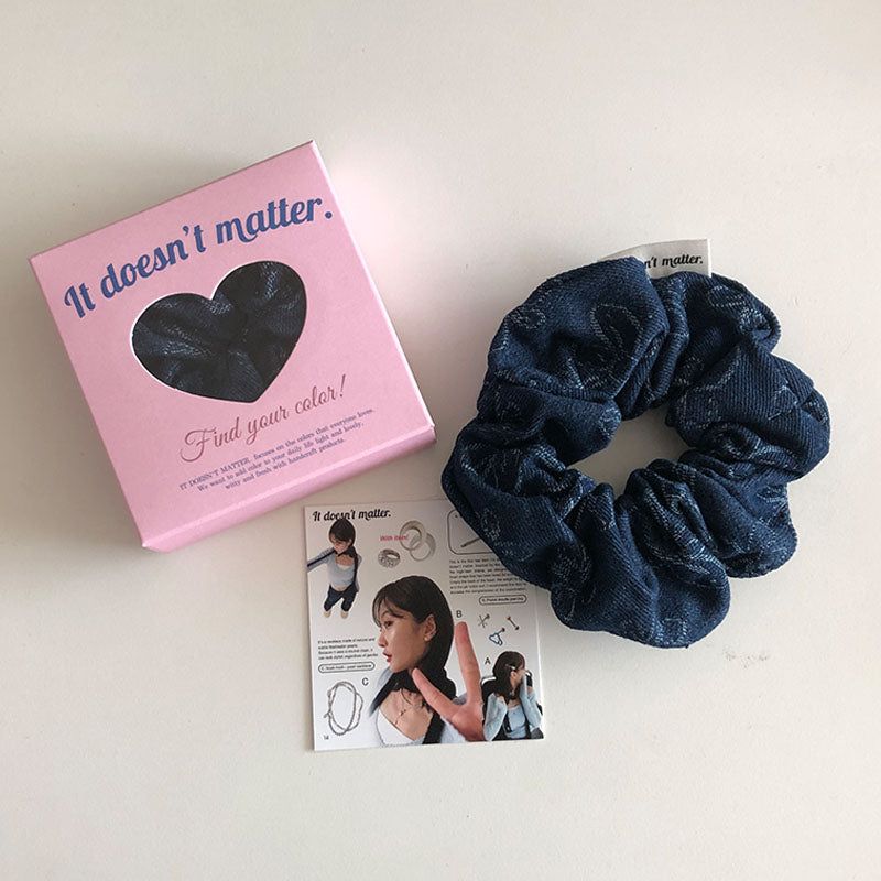 Flower denim scrunchie (Light blue)
