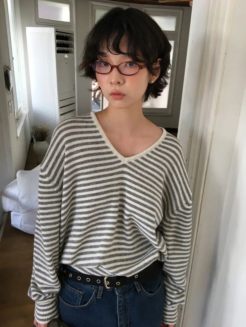 Cebu striped V-neck knit (2color)