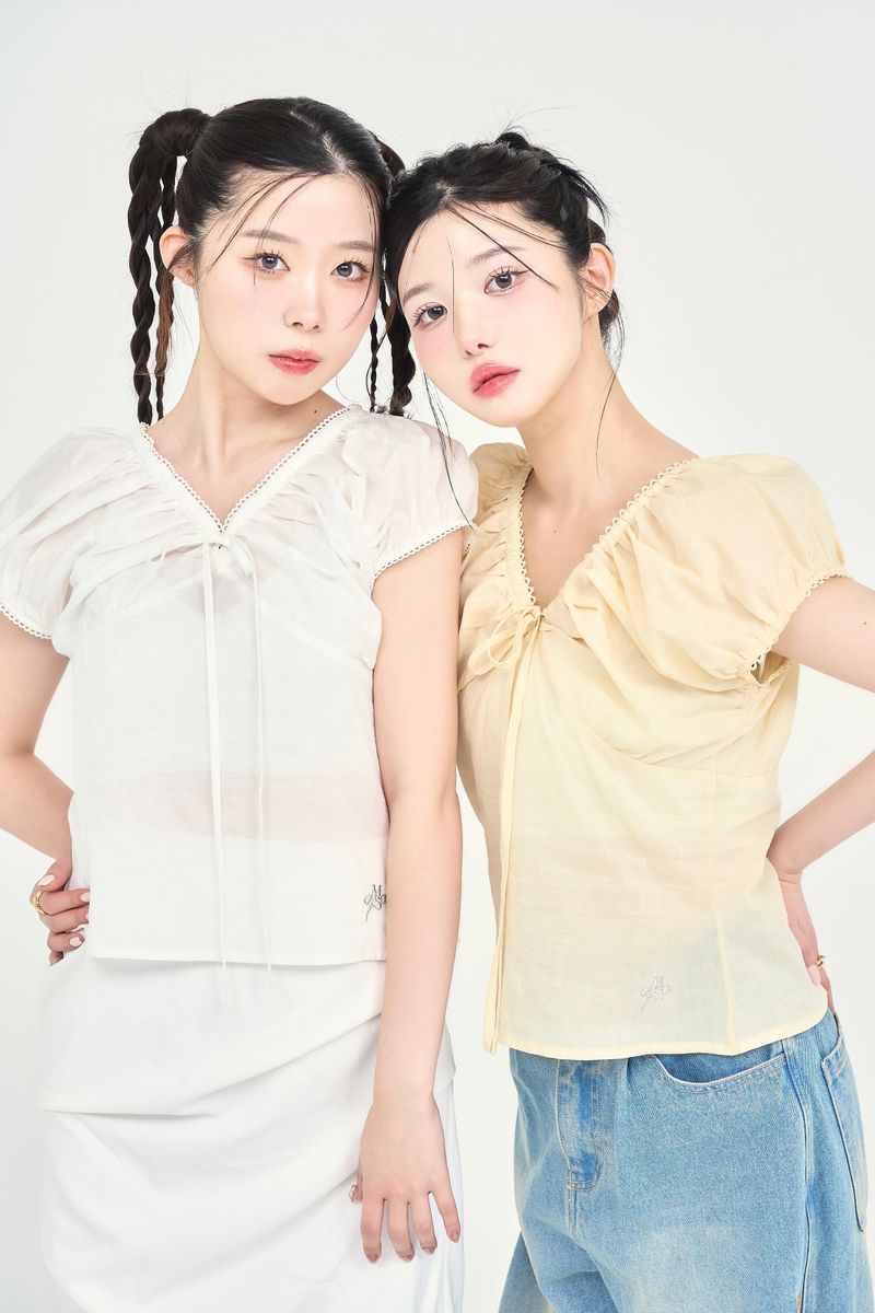 made of silk（メイドオブシルク）の「フリルブラウス / frill blouse（Tops）」