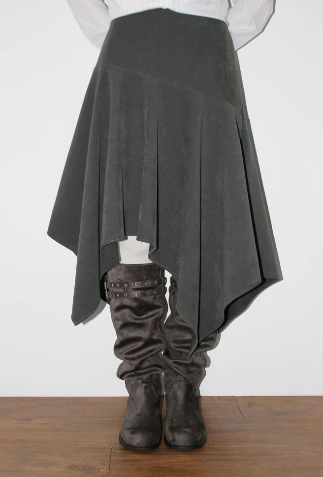 AAKE(アケ)の「SOFT UNBALANCE FLARE SKIRT(Skirts)」