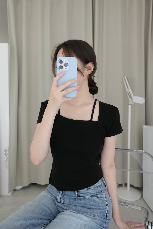 INTHECLOSET(インザクローゼット)の「アンバランスドスリット半袖Tシャツ (5 colors)(トップス)」