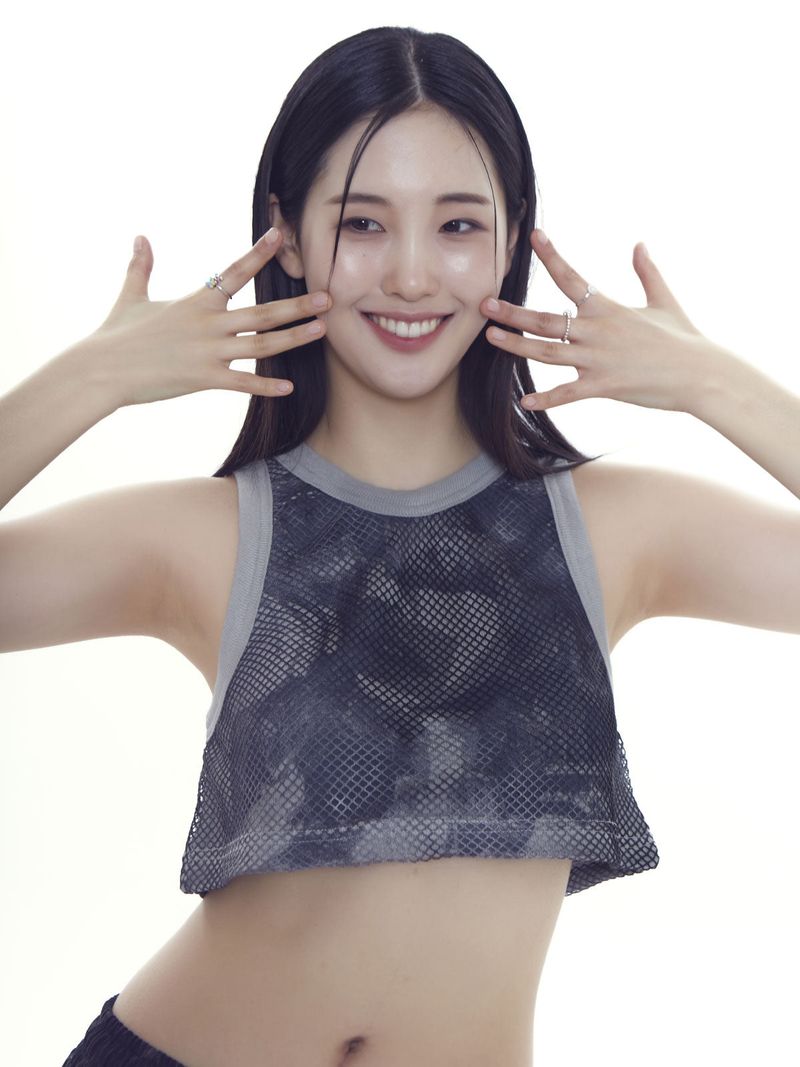 graphic mesh sleeveless croptop_khaki