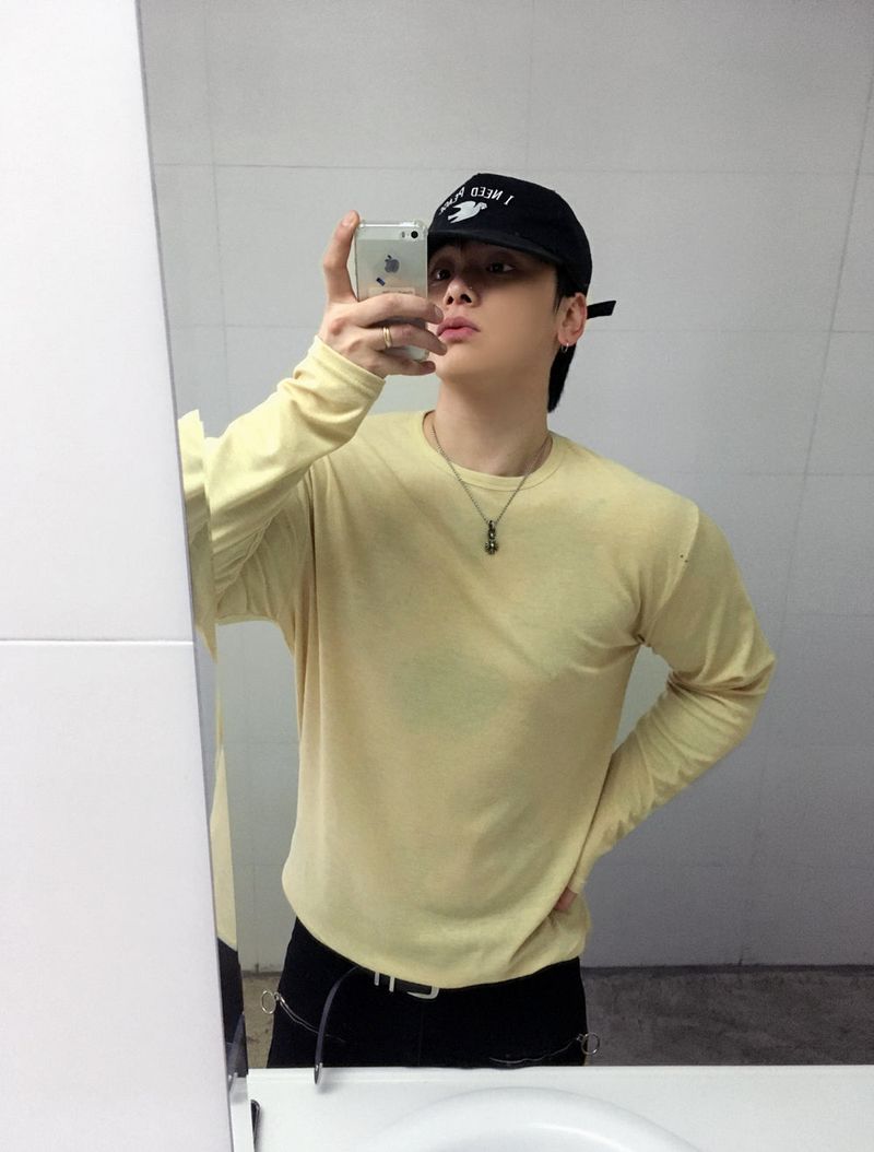 HOLY IN CODE(ホーリーインコード)の「No.1691 linen pastel T (7color)(Tops)」