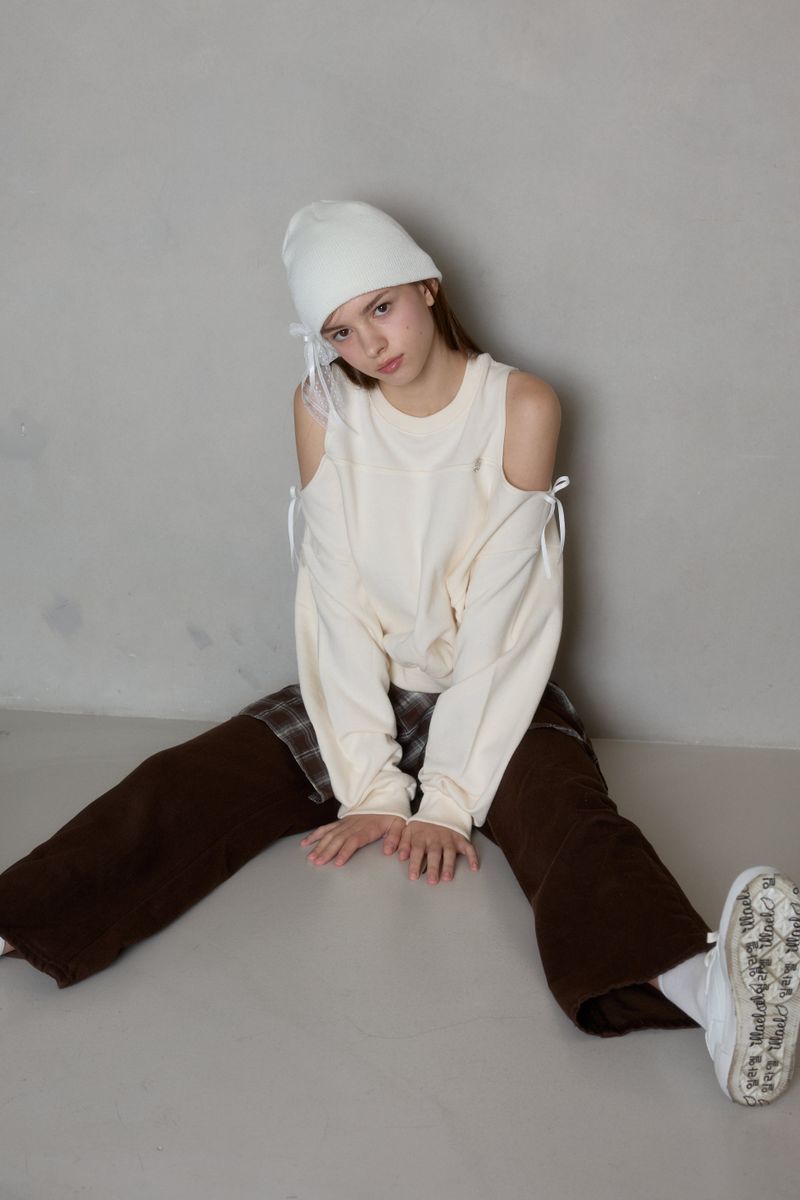 RIBBON EYELET KNIT BEANIE