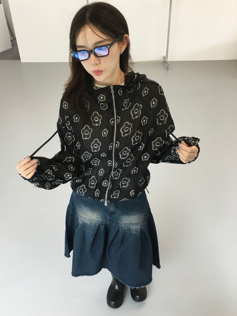 Airy Bloom Flower Zip-Up (3c)