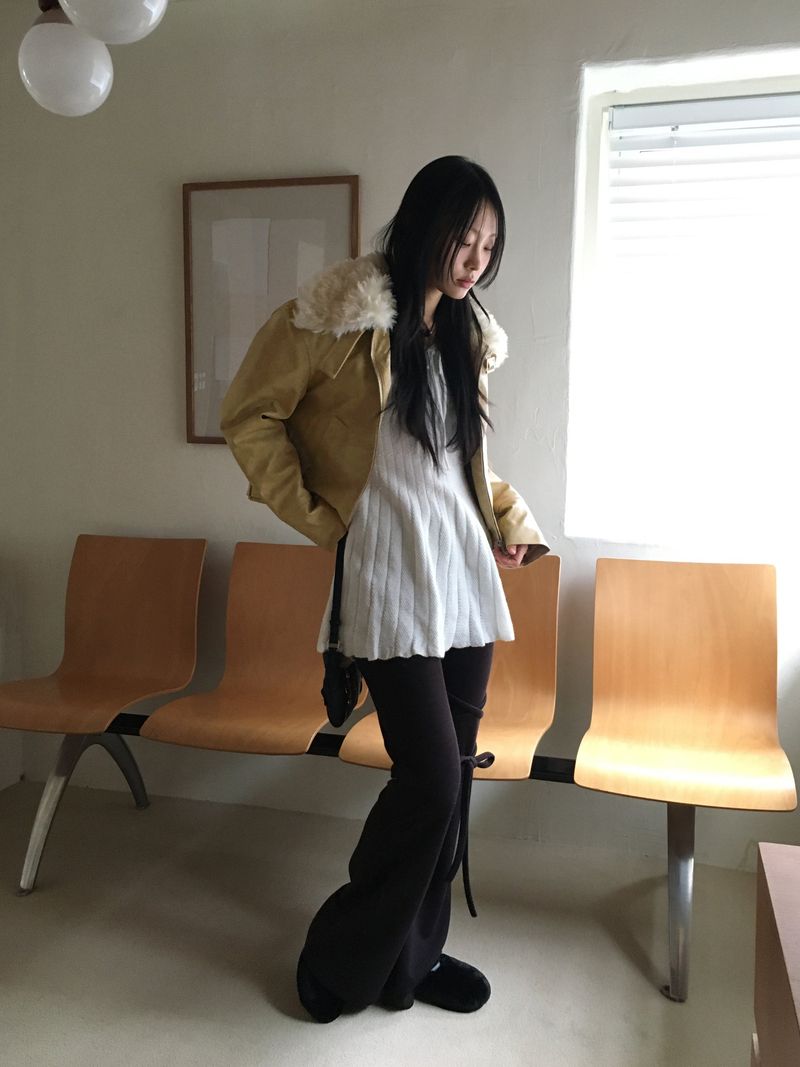 Shining wool ribbon strap punching knit dress