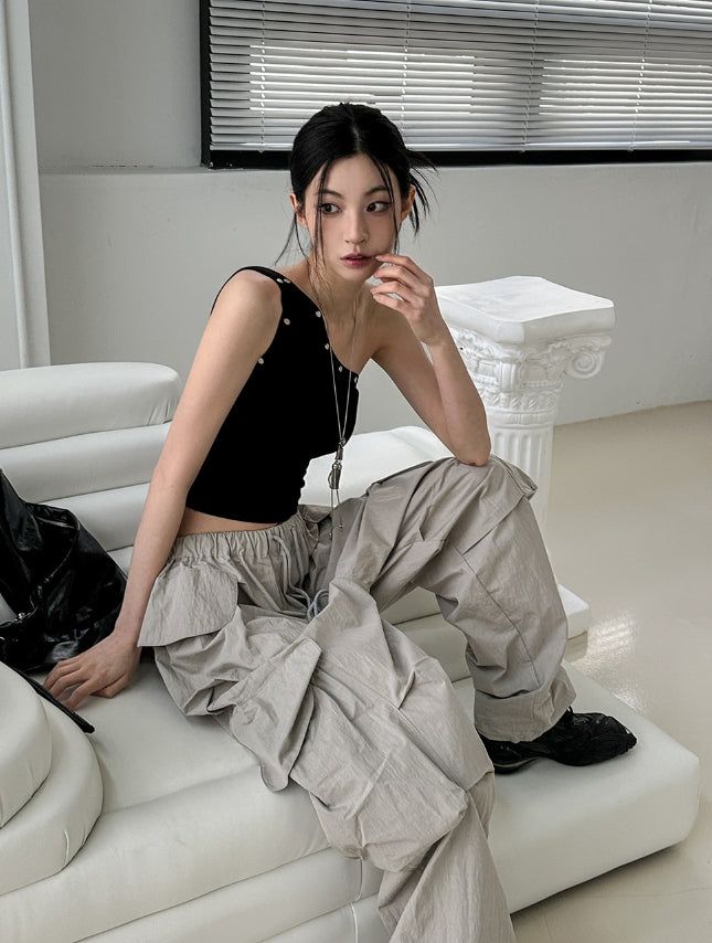 Low rivet one shoulder sleeveless