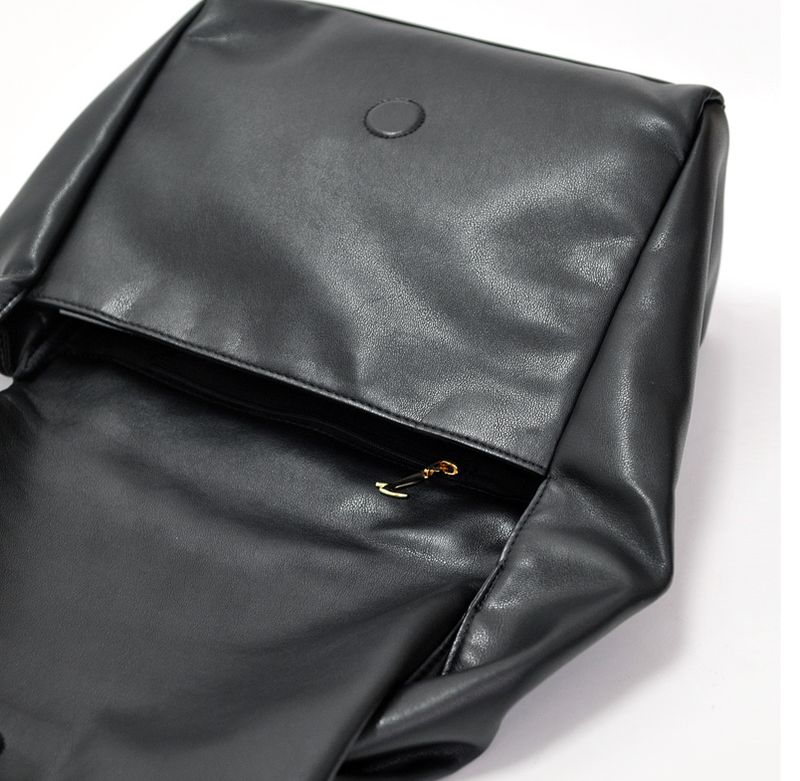 pocket shoulder bag