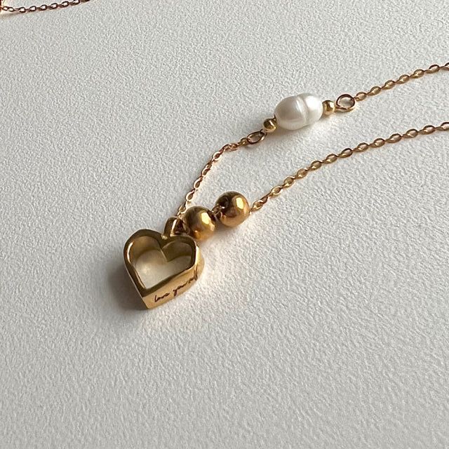 loys Lettering Heart Fresh Water Pearl Ball Guest Necklace