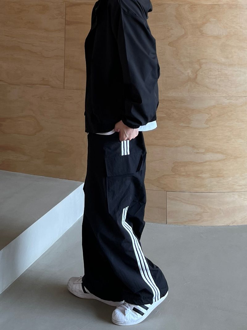 Squre hood windbreaker