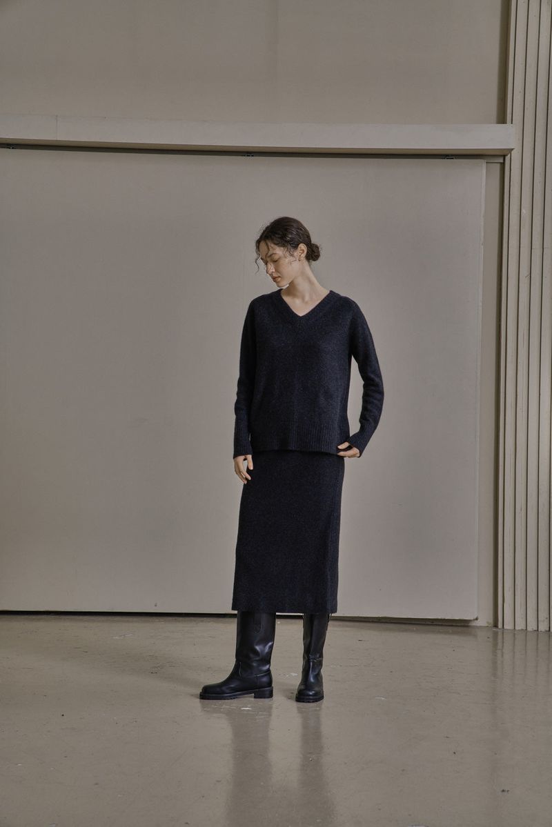 WOOL V-KNIT_CHARCOAL