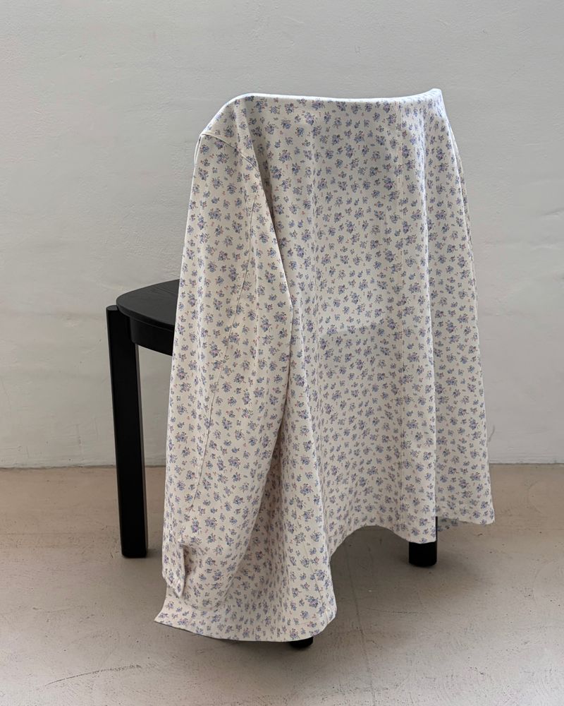 Creamy Petal Overfit Shirts Jacket
