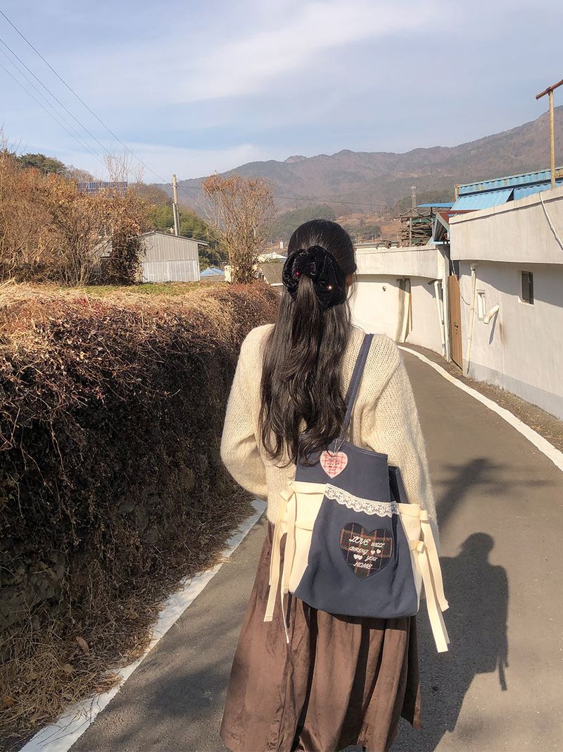 A letter bag_navy