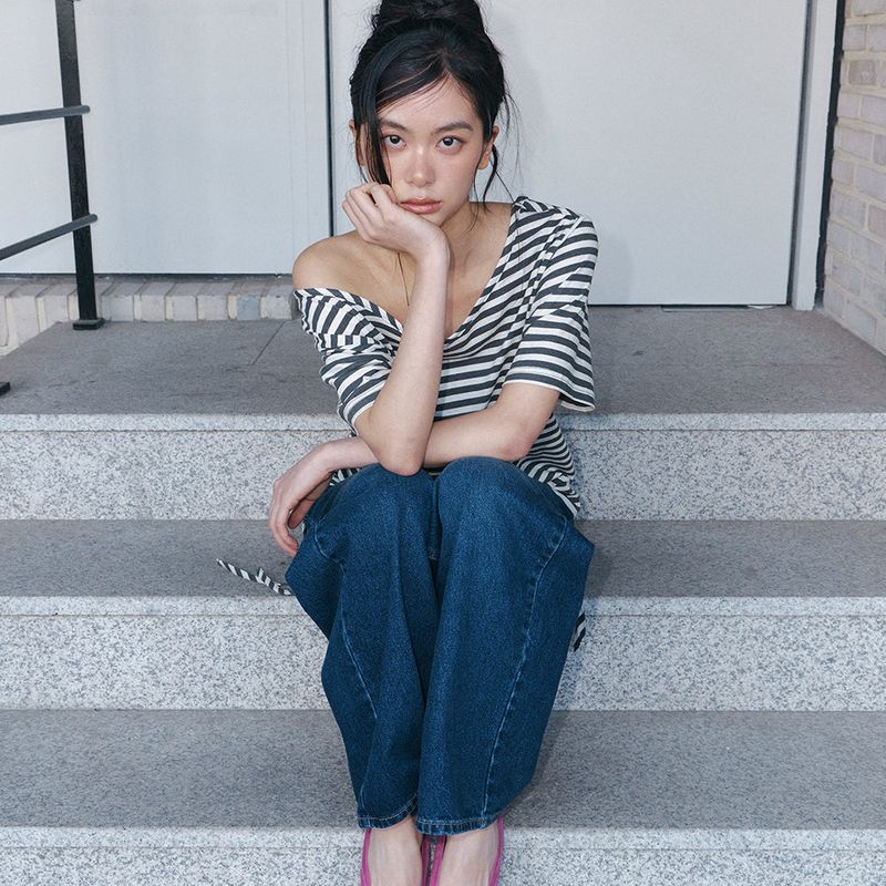 C SIDE SHIRRING OFF-SHOULDER T-SHIRT_BLACK