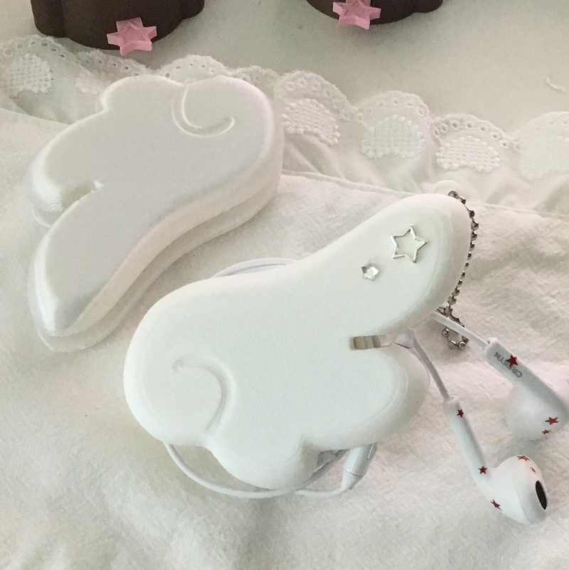 saltyhouse（ソルティハウス）の「【MADE】 Angel Wing Cable Holder Keyring（Toys/Key Holders）」