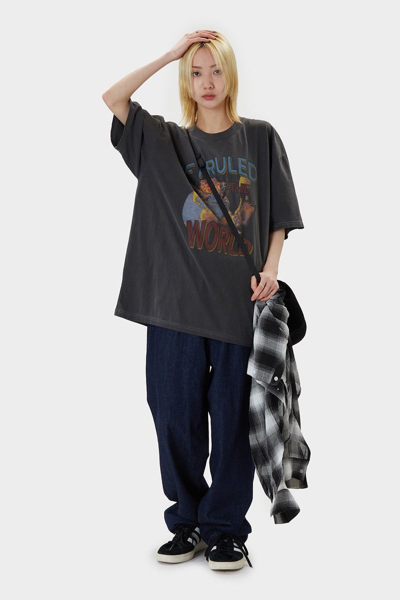 The world printing over t-shirt