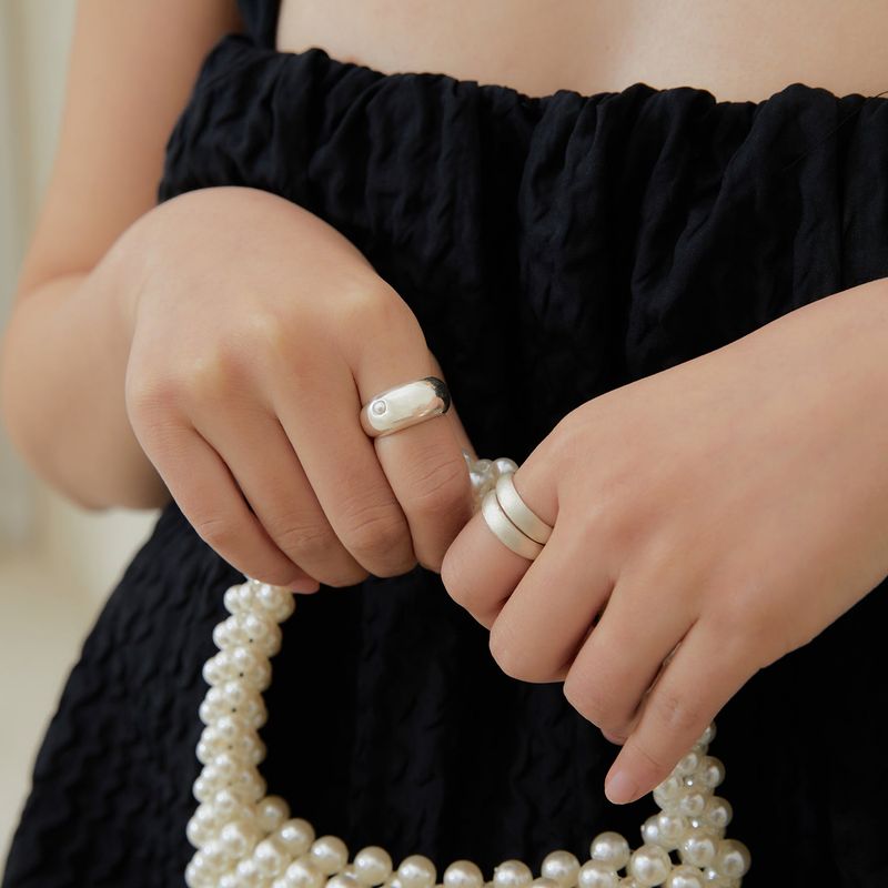 mini pearl bold ring