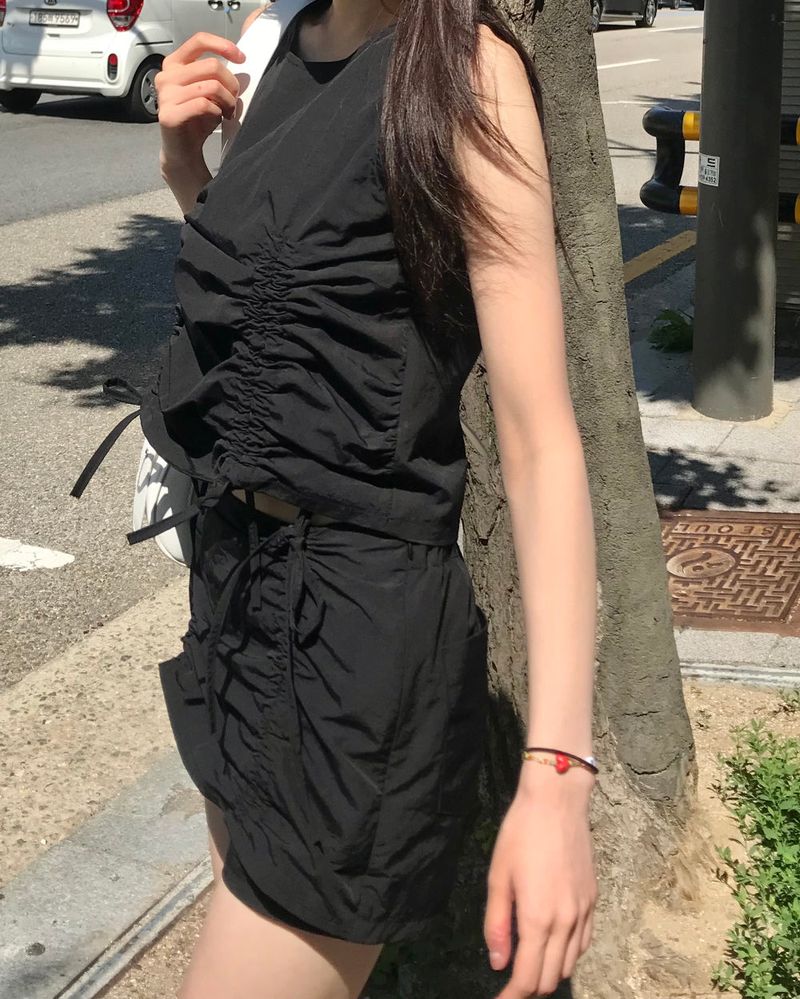 Lovech set up sleeveless